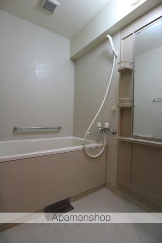 レジディア博多駅南の内装写真