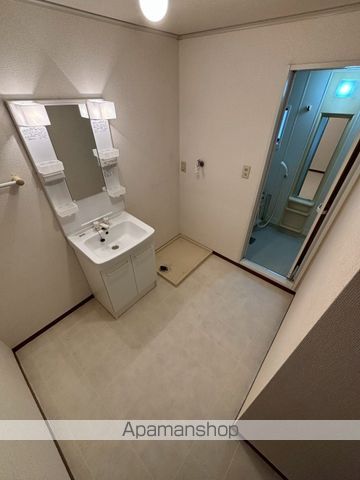ファミール本郷 B棟の内装写真