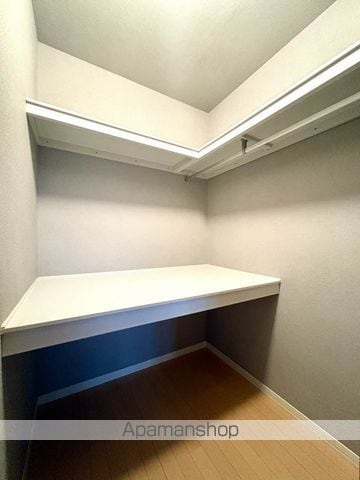 エーアスト湯川 A棟の内装写真