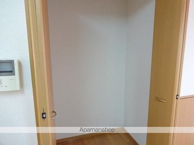 ヨーロピアンシャレー光の森北 D棟の内装写真