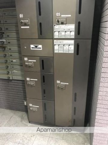 トウイナーズマンションの玄関写真