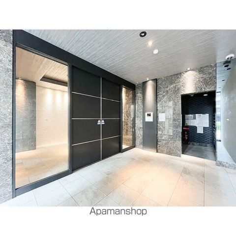 SーRESIDENCE星ヶ丘の玄関写真