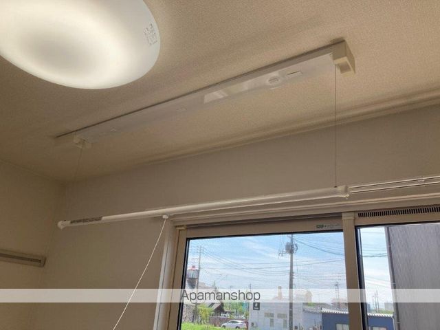 長岡市 2階建 築18年の内装写真