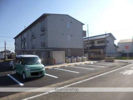 カーサ　グランデ[3LDK/69.2m2]の周辺2