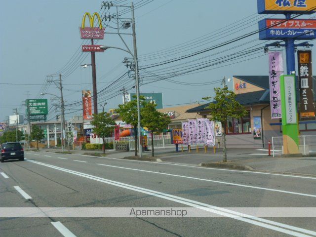 モワメームの周辺写真