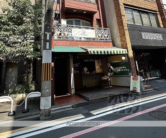 高倉錦ビルの玄関写真