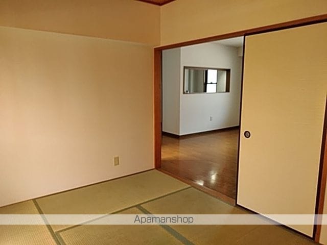 稲善マンション 住居の内装写真