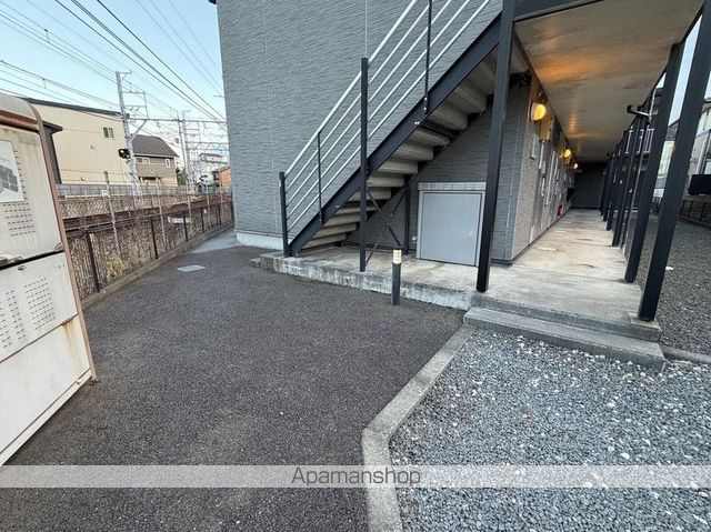レオパレス浜大津の玄関写真