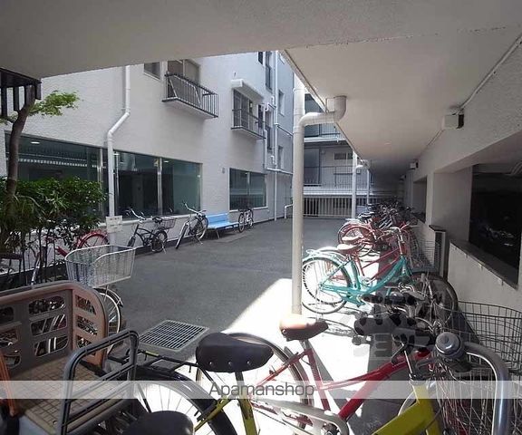 デラシオン御室の外観写真