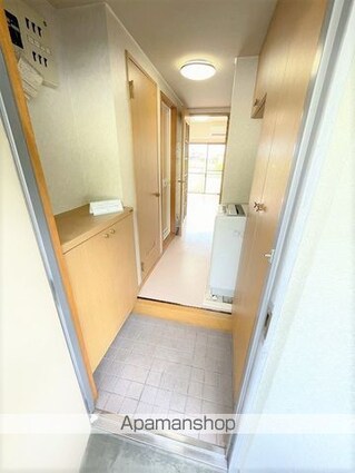 クレストンコート[1K/20.16m2]の玄関
