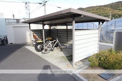 香川県高松市鶴市町[2LDK/58.58m2]の共用部1