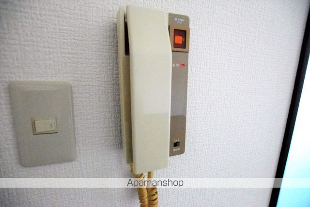 ロイヤルヒルズ台原Iの内装写真