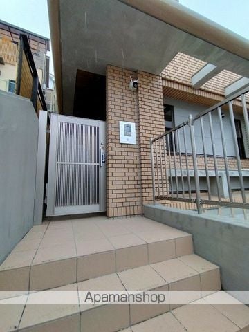 カーサ千里山の玄関写真