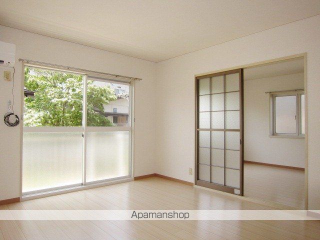 フレグランスモア綱島S棟の内装写真