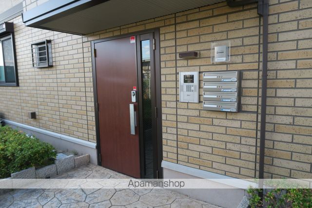パシオーネ B棟の玄関写真