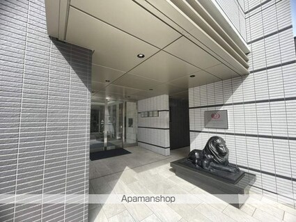 ライオンズ国泰寺グランアクシス[3LDK/70.4m2]のエントランス1