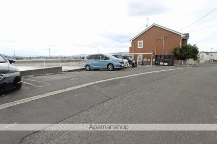 香川県高松市高松町[2LDK/57.22m2]の駐車場