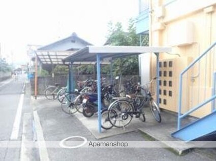 八束マンション[2K/34.65m2]の外観5