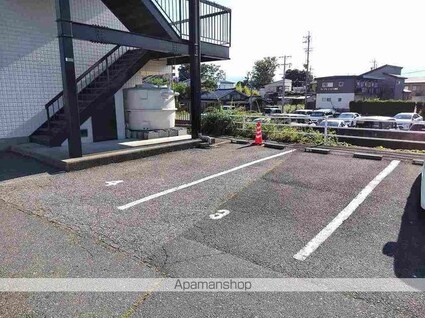 リヴェール入船　[1K/23.49m2]の駐車場