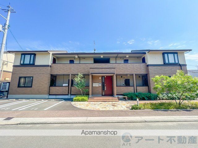 グレイス B棟の外観写真
