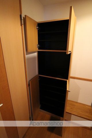 レジディア博多駅南の内装写真