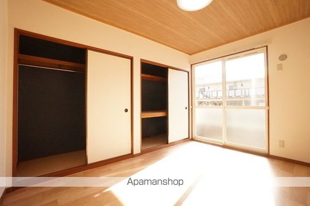 雨あがりの虹 A棟の内装写真