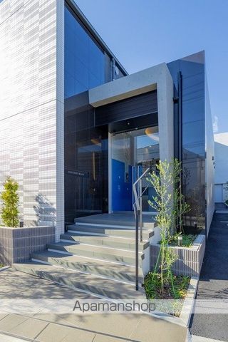 アジールコート都立大学の玄関写真