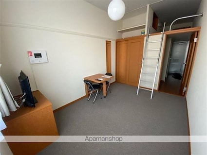 レオパレス北桜台ハウス[1K/19.87m2]のリビング・居間2