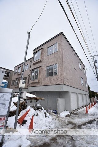 カーサ ブレッザの玄関写真