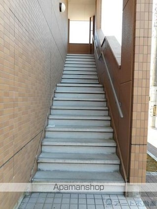 プラムガーデンＹｏｕｋｉ[1LDK/36m2]のエントランス2