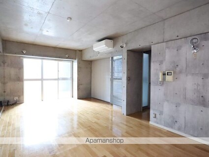 愛知県名古屋市中区丸の内１丁目[1LDK/77.86m2]のリビング・居間