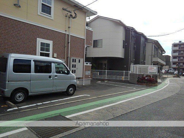 彩雲IIIの玄関写真
