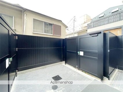 ＺＯＯＭ信濃町[2K/33.9m2]のバルコニー