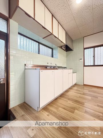 牟礼町原 西川借家の内装写真