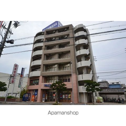 矢木楽器本社店ビルの外観写真