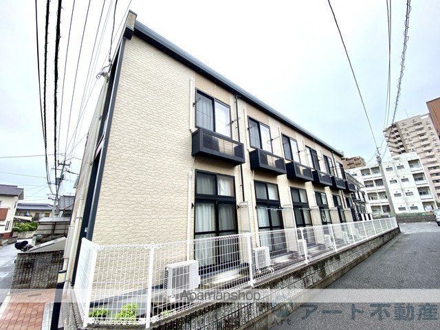 レオパレスクレセント山越の外観写真