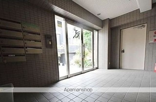 ハイツアゼリアの玄関写真