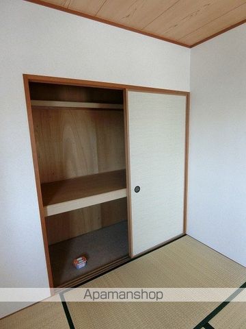 ベルシャイン竹原Aの内装写真