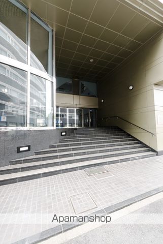 ライオンズプラザ新横浜の玄関写真