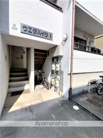 ウエダハイツIの玄関写真