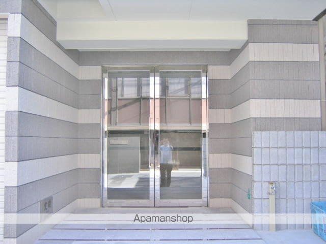 ラフォンテ十三の玄関写真