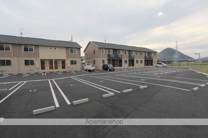 グランツ上薬王寺[2LDK/59.57m2]の駐車場