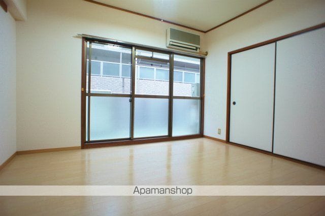 ローヤルエクセル箱崎IIの内装写真