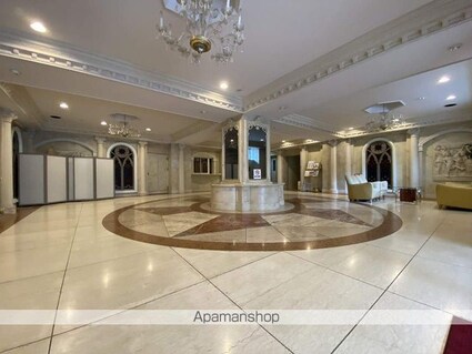 ロイヤルシティ弐番館青柳[1LDK/211m2]のロビー