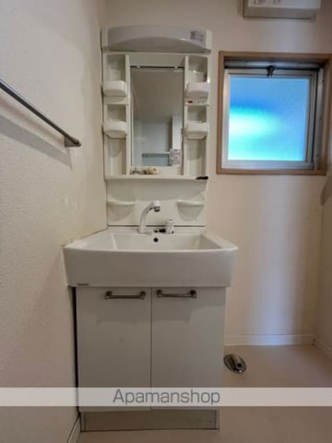 和歌山県和歌山市西小二里３丁目[1LDK/37.9m2]の洗面所