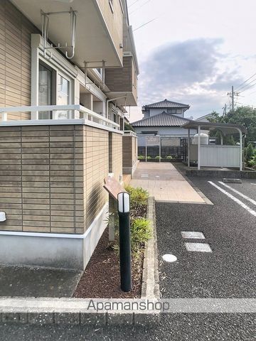 ヴァンベールAの玄関写真
