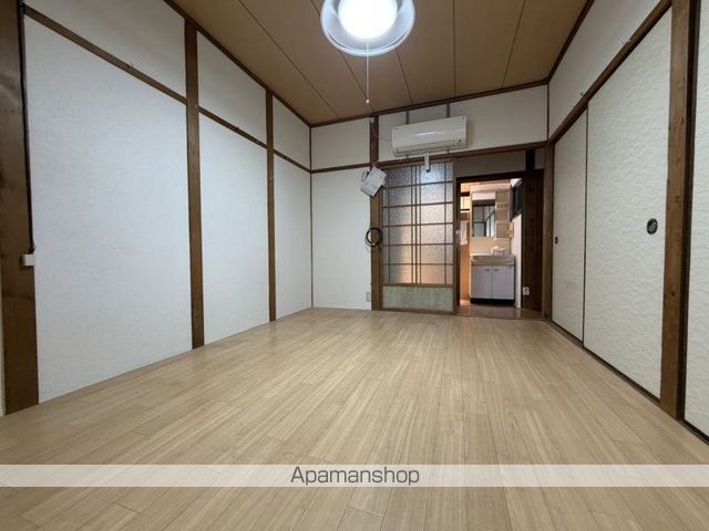 松原市 2階建 築60年の内装写真