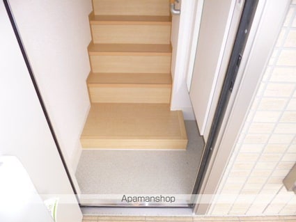 メゾンＫ－２[1LDK/47.4m2]の玄関