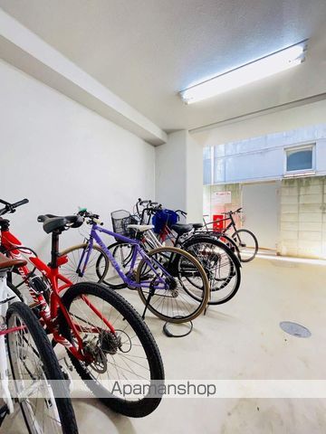 M’Sマンションの玄関写真