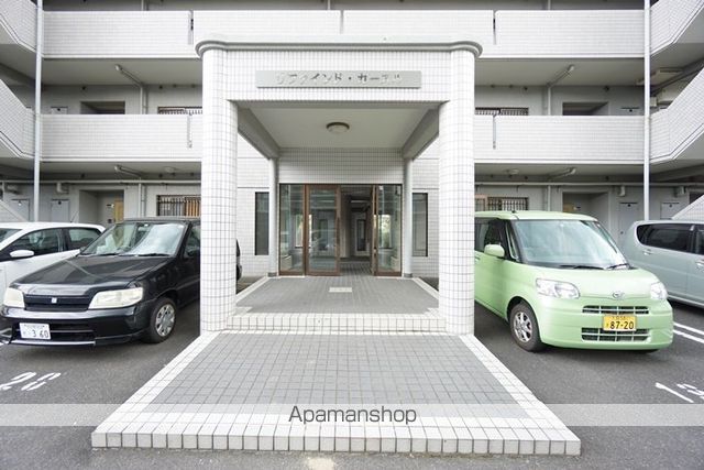 リファインドカースルの玄関写真